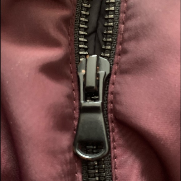 Down-filled Coat real Fur hood, Leather sleeves and accents - Picture 15 of 16